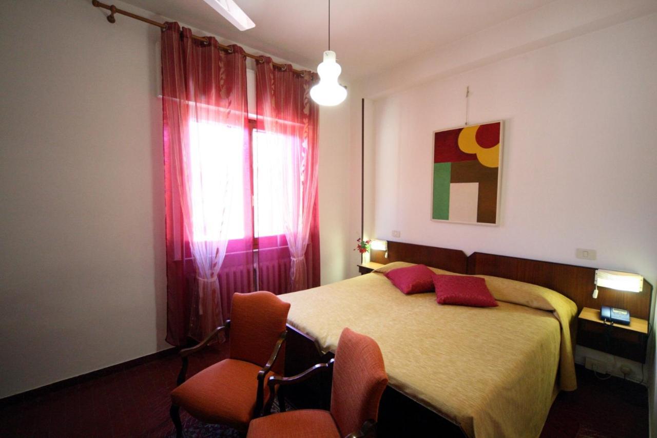 Albergo I Longobardi Chiusi Luaran gambar