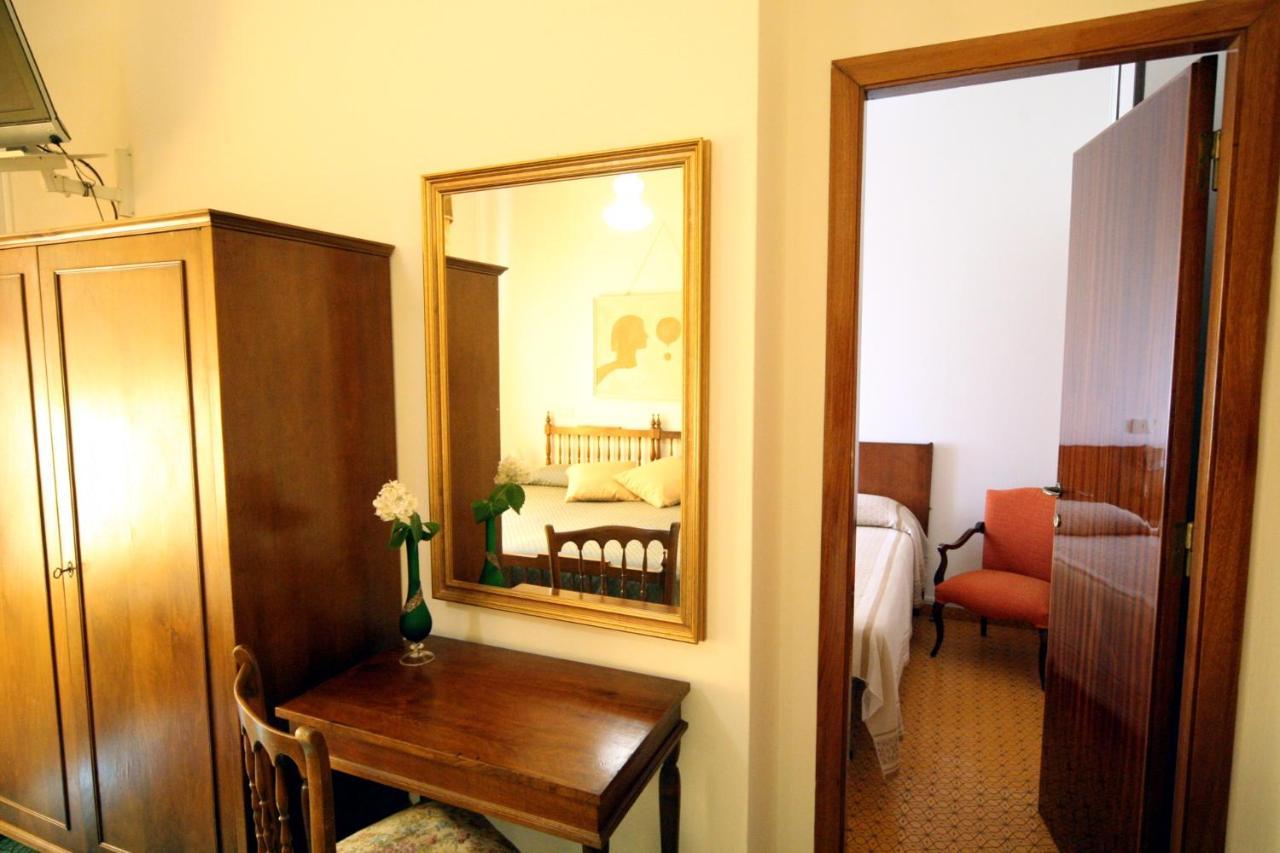 Albergo I Longobardi Chiusi Luaran gambar